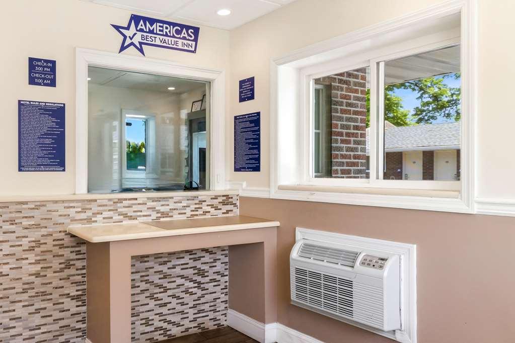Americas Best Value Inn Avenel Woodbridge Interno foto