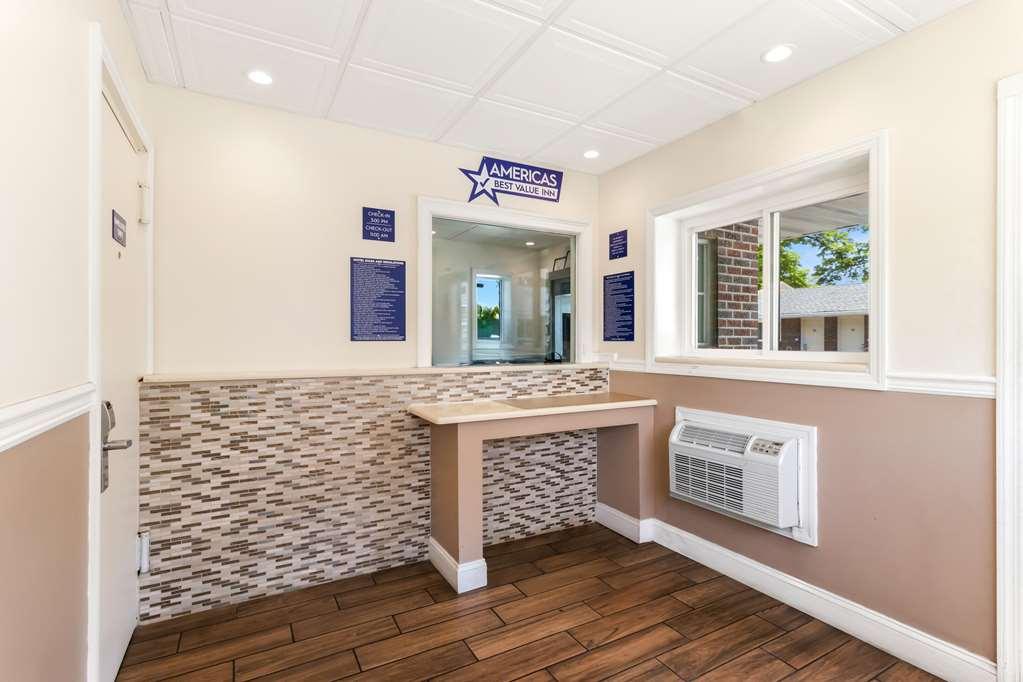 Americas Best Value Inn Avenel Woodbridge Interno foto