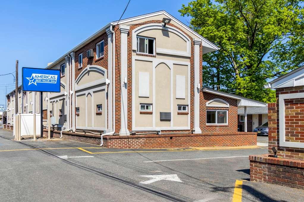 Americas Best Value Inn Avenel Woodbridge Esterno foto