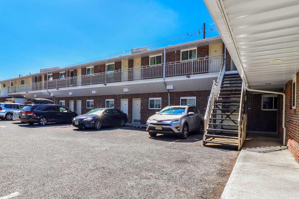 Americas Best Value Inn Avenel Woodbridge Esterno foto